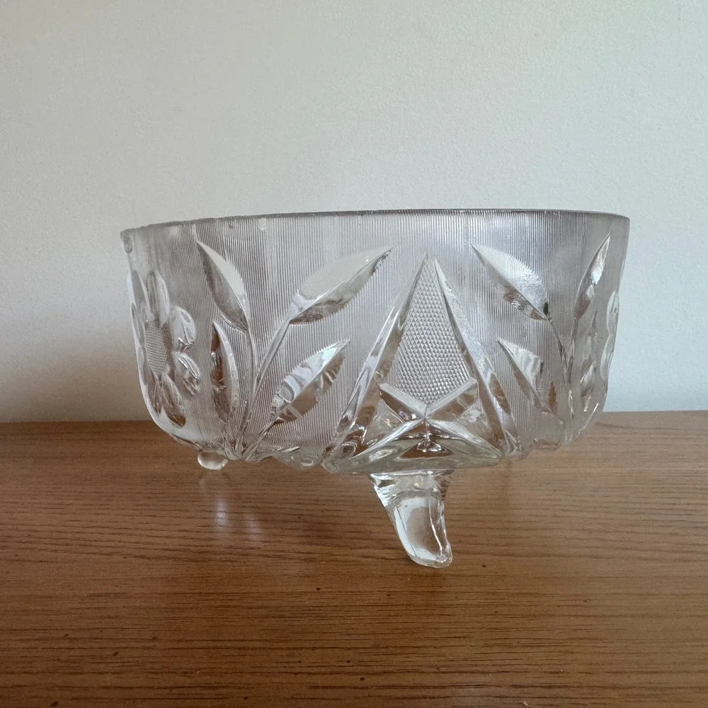 Vintage Crystal Glass Footed Candy Dish Bowl‎ Etched Floral Leaves Design